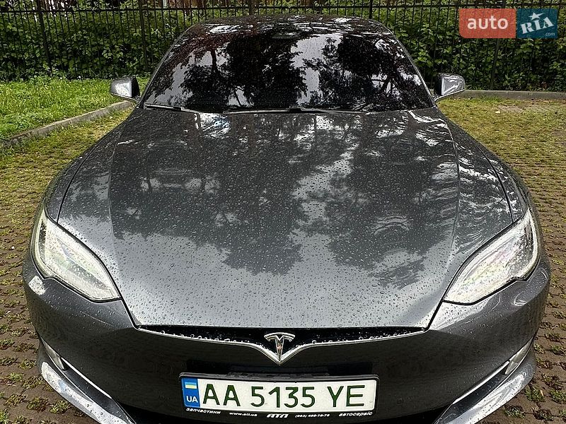 Лифтбек Tesla Model S 2018 в Киеве фото 8 Лифтбек Tesla Model S 2018 в Киеве