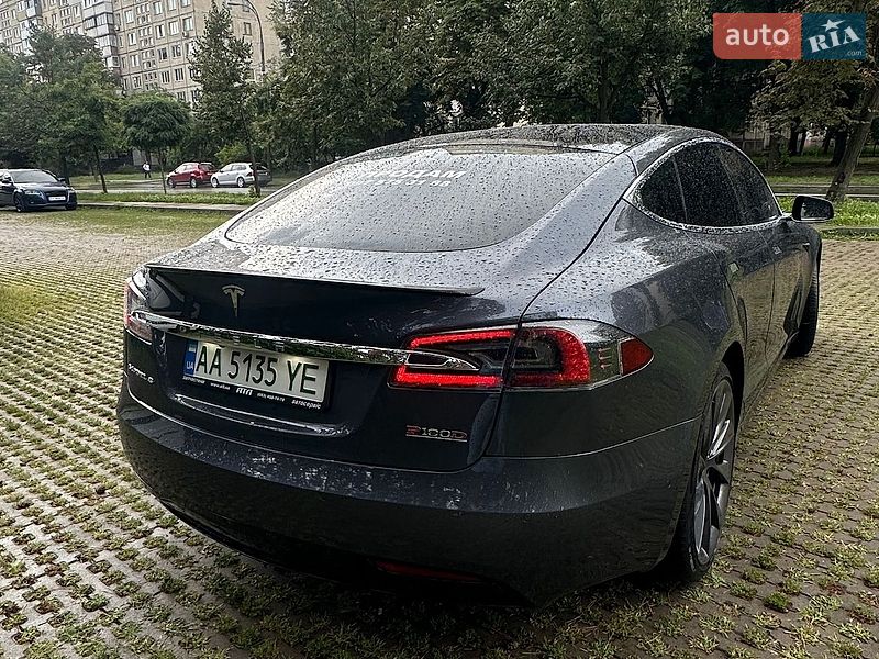 Лифтбек Tesla Model S 2018 в Киеве фото 22 Лифтбек Tesla Model S 2018 в Киеве