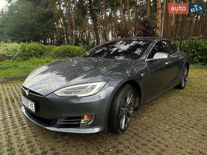 Лифтбек Tesla Model S 2018 в Киеве фото 20 Лифтбек Tesla Model S 2018 в Киеве