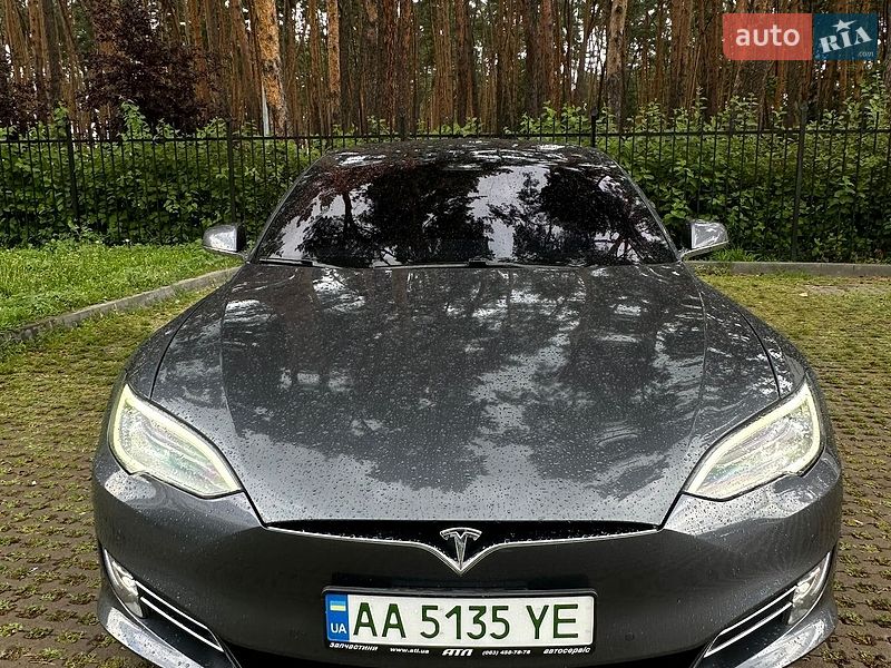 Лифтбек Tesla Model S 2018 в Киеве фото 32 Лифтбек Tesla Model S 2018 в Киеве