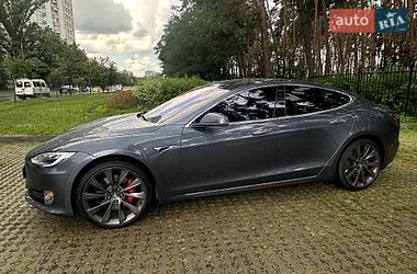 Лифтбек Tesla Model S 2018 в Киеве фото 31 Лифтбек Tesla Model S 2018 в Киеве
