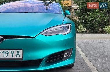 Tesla Model S  2018