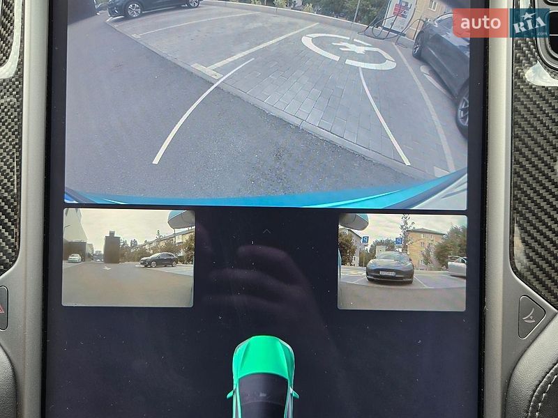 Лифтбек Tesla Model S 2018 в Киеве
