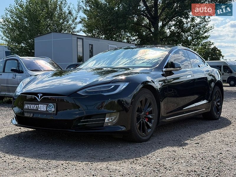 Tesla Model S 2016