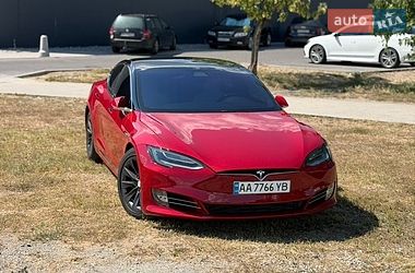 Лифтбек Tesla Model S 2018 в Киеве Лифтбек Tesla Model S 2018 в Киеве
