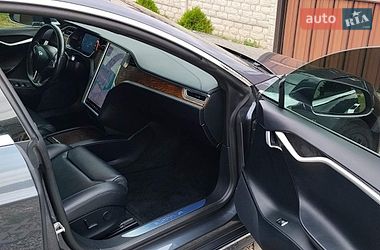 Лифтбек Tesla Model S 2018 в Днепре