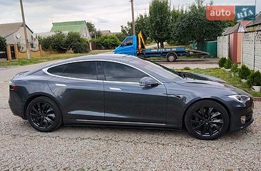 Лифтбек Tesla Model S 2018 в Днепре