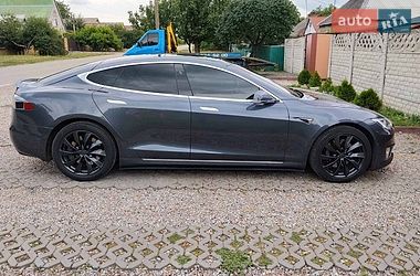 Лифтбек Tesla Model S 2018 в Днепре