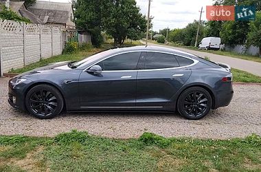 Лифтбек Tesla Model S 2018 в Днепре