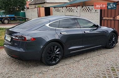 Лифтбек Tesla Model S 2018 в Днепре