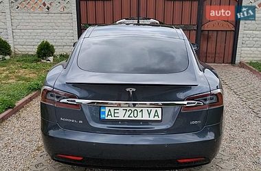 Лифтбек Tesla Model S 2018 в Днепре