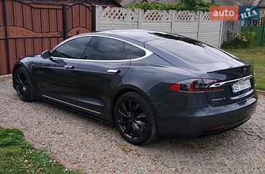 Лифтбек Tesla Model S 2018 в Днепре