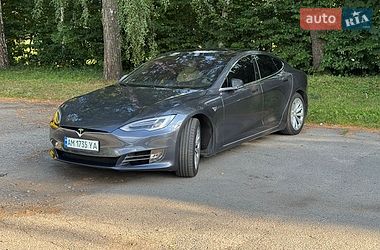 Tesla Model S 2017
