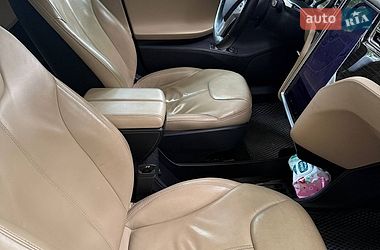Лифтбек Tesla Model S 2015 в Днепре