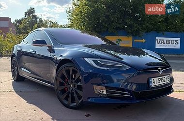 Tesla Model S  2019
