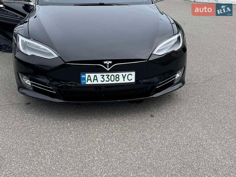 Ліфтбек Tesla Model S 2020 в Києві