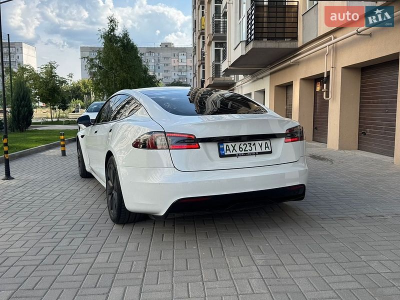 Ліфтбек Tesla Model S 2021 в Дніпрі фото 4 Ліфтбек Tesla Model S 2021 в Дніпрі