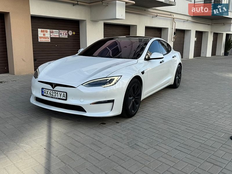 Ліфтбек Tesla Model S 2021 в Дніпрі фото 8 Ліфтбек Tesla Model S 2021 в Дніпрі