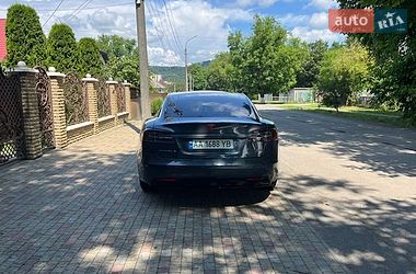 Ліфтбек Tesla Model S 2017 в Сваляві