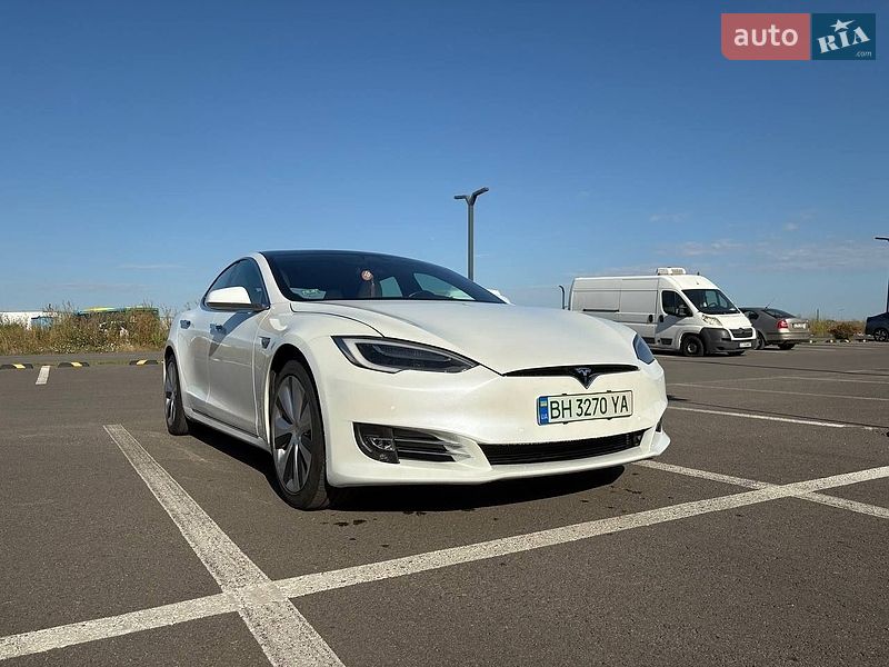 Лифтбек Tesla Model S 2020 в Одессе