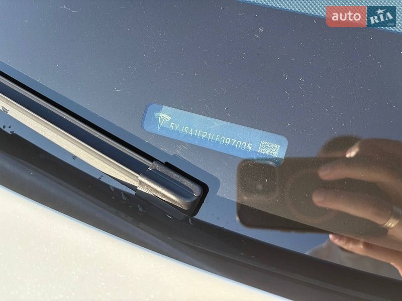 Лифтбек Tesla Model S 2020 в Одессе