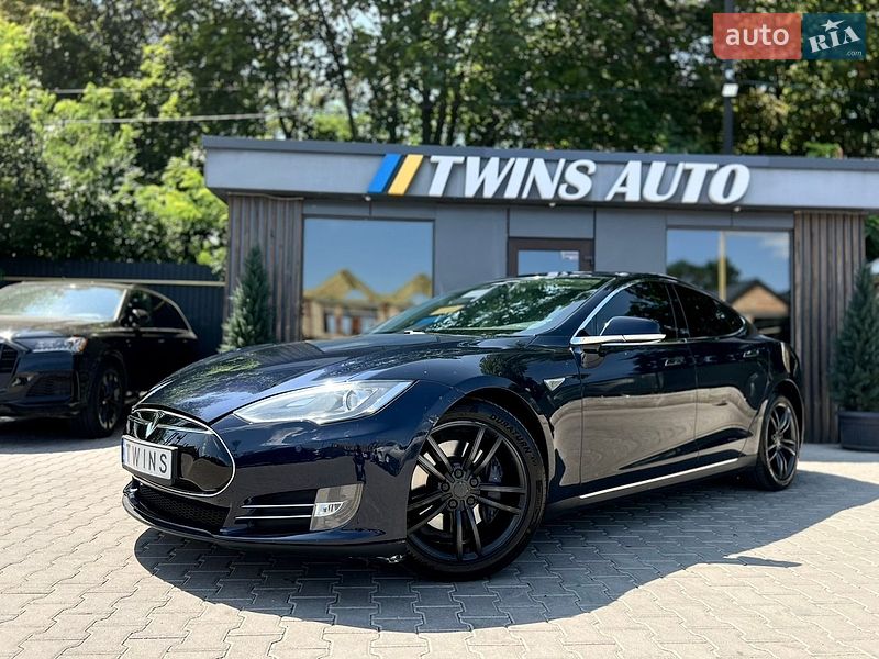 Ліфтбек Tesla Model S 2013 в Одесі