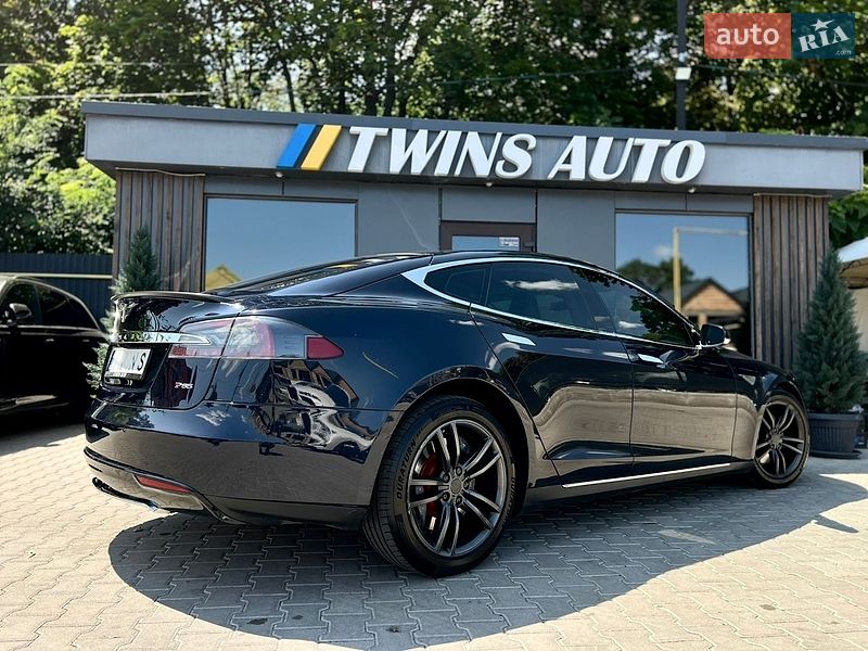 Ліфтбек Tesla Model S 2013 в Одесі