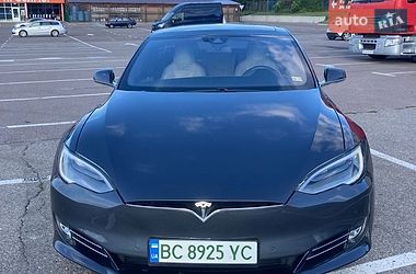 Tesla Model S  2016
