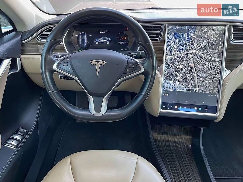 Лифтбек Tesla Model S 2015 в Киеве фото 26 Лифтбек Tesla Model S 2015 в Киеве