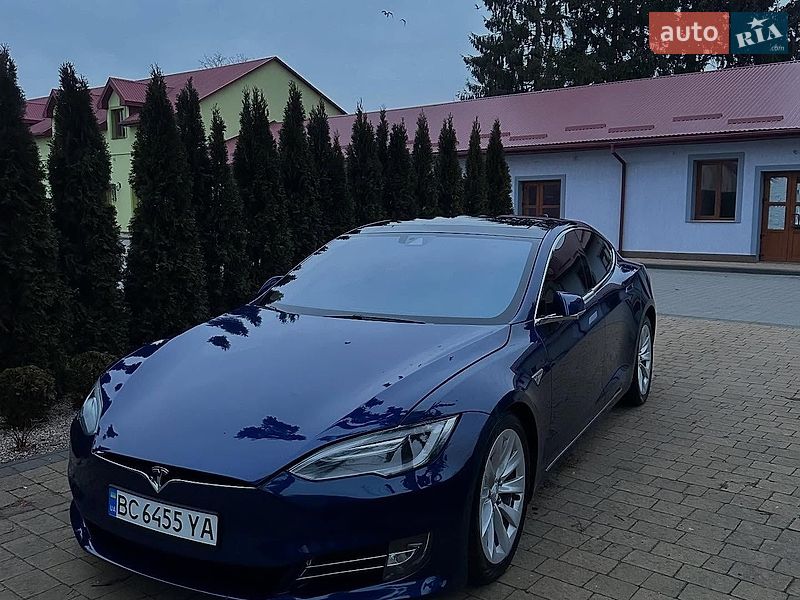 Tesla Model S 2016