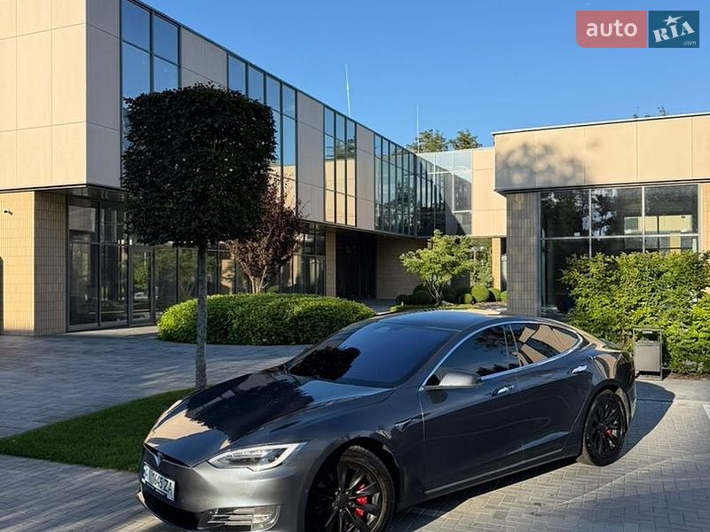 Tesla Model S 2017