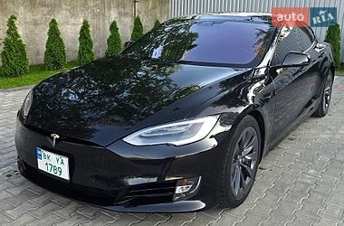 Tesla Model S 2018