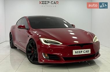 Tesla Model S  2020