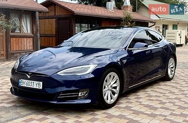Tesla Model S 2016
