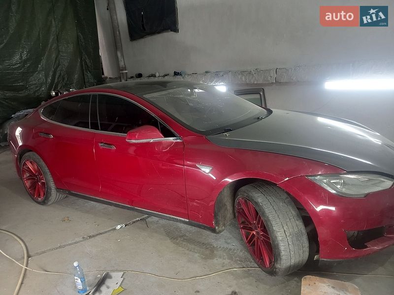 Лифтбек Tesla Model S 2013 в Перемышлянах