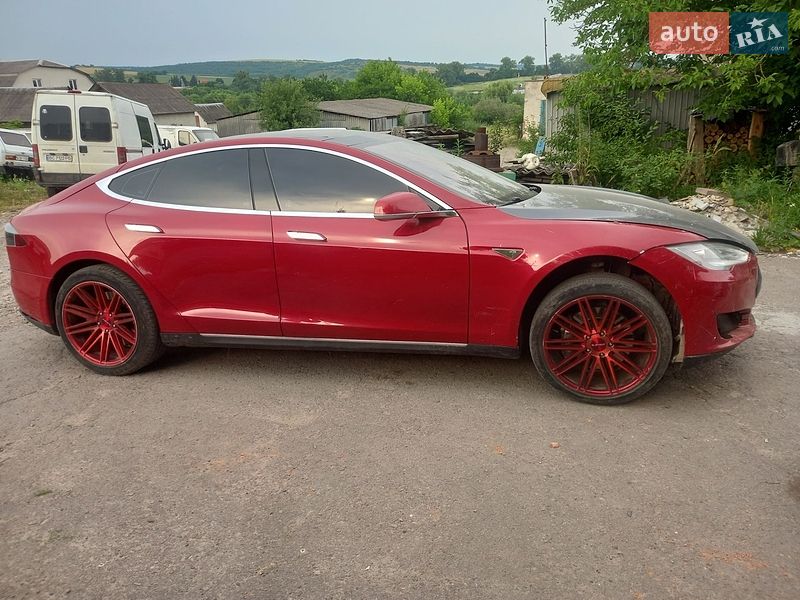 Лифтбек Tesla Model S 2013 в Перемышлянах