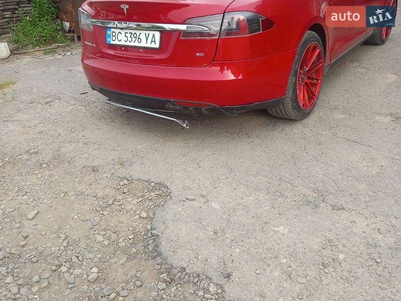Лифтбек Tesla Model S 2013 в Перемышлянах