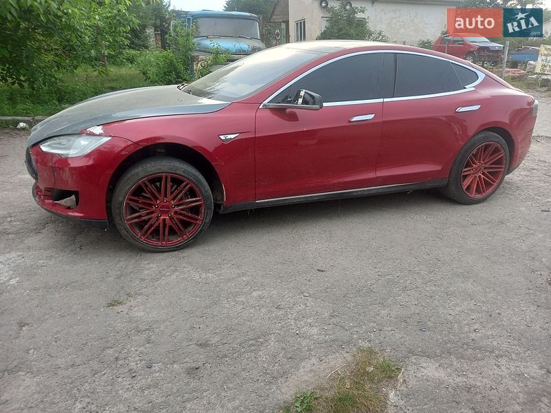 Лифтбек Tesla Model S 2013 в Перемышлянах