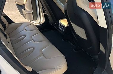 Ліфтбек Tesla Model S 2016 в Києві