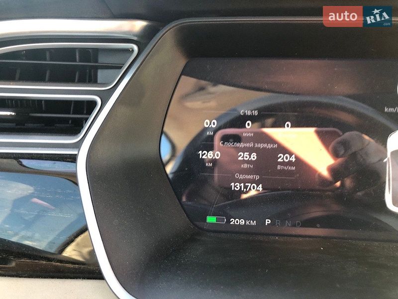 Ліфтбек Tesla Model S 2016 в Києві