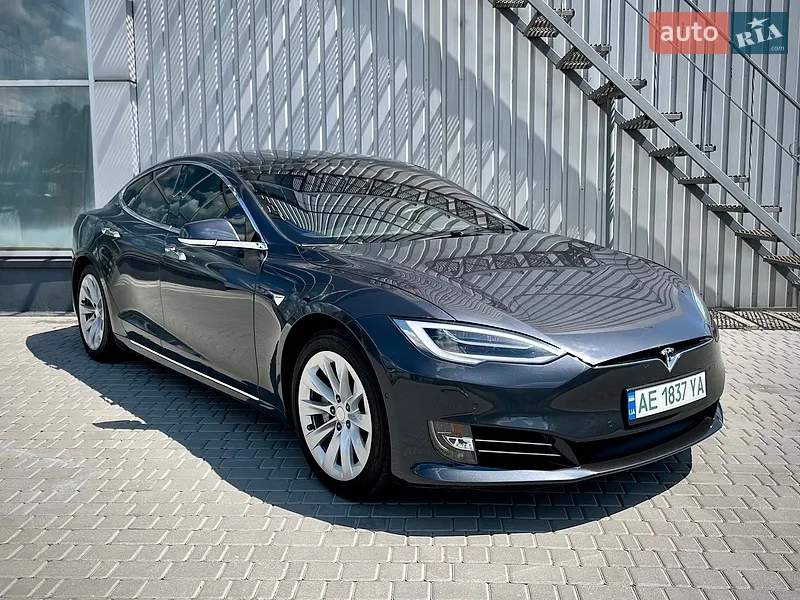 Tesla Model S