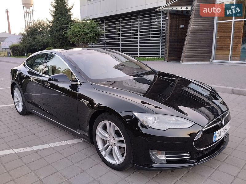 Лифтбек Tesla Model S 2013 в Черкассах