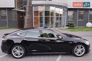 Лифтбек Tesla Model S 2013 в Черкассах