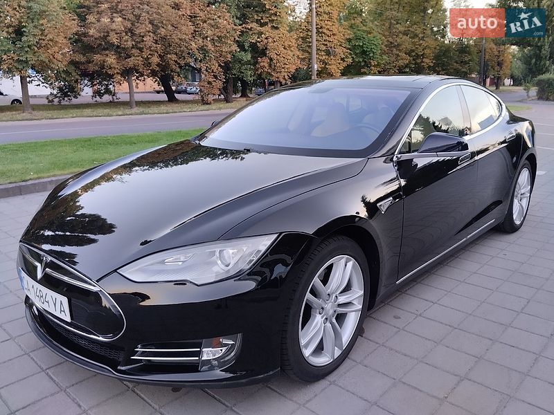 Лифтбек Tesla Model S 2013 в Черкассах