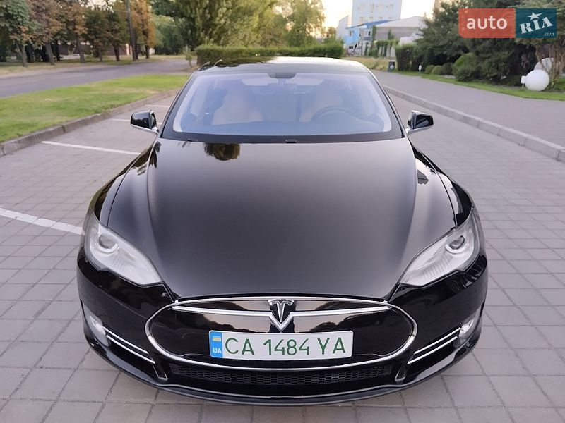 Лифтбек Tesla Model S 2013 в Черкассах