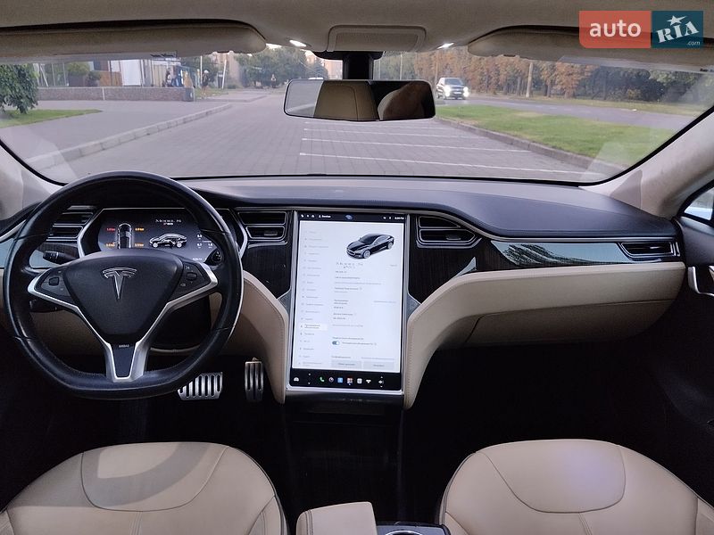 Лифтбек Tesla Model S 2013 в Черкассах