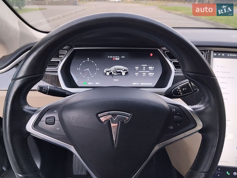 Лифтбек Tesla Model S 2013 в Черкассах