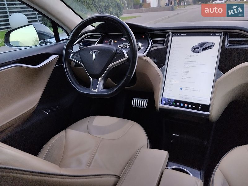 Лифтбек Tesla Model S 2013 в Черкассах