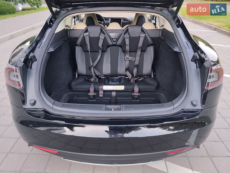 Лифтбек Tesla Model S 2013 в Черкассах