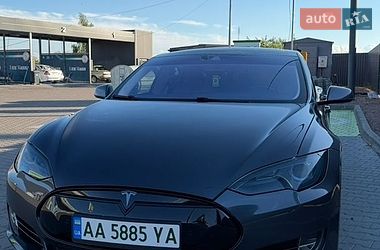 Tesla Model S  2015